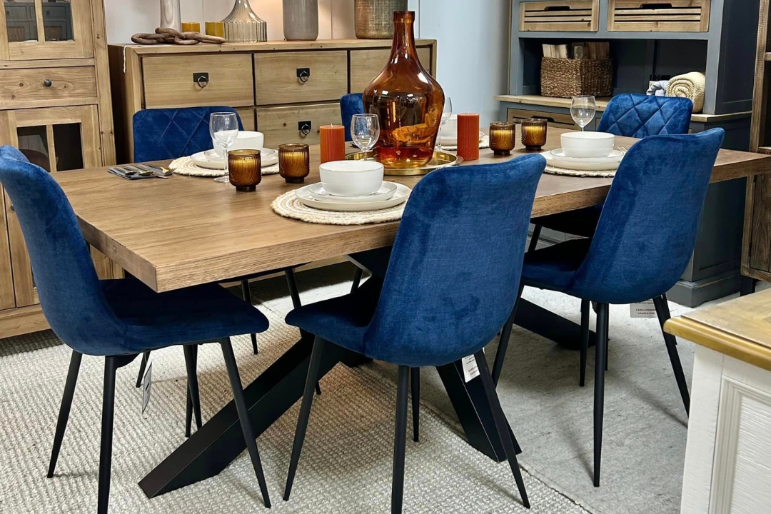 Oak Dining Table: The Ultimate Buying Guide featured image