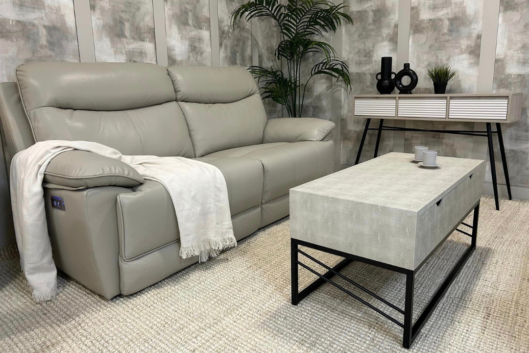 Best Recliner Sofas For Small Spaces featured blog image