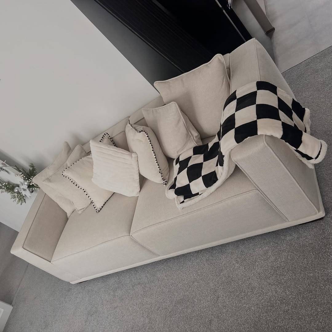 Porto 3.5 Seater Sofa by Furniture Outlet customer myhomeat_no.47