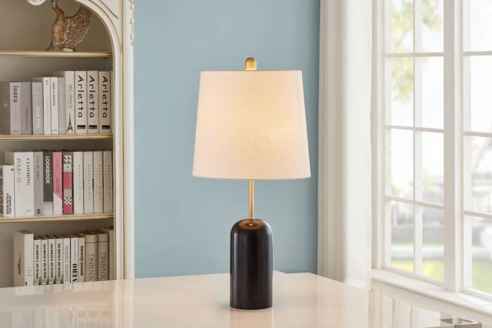 Cambridge Black Table Lamp