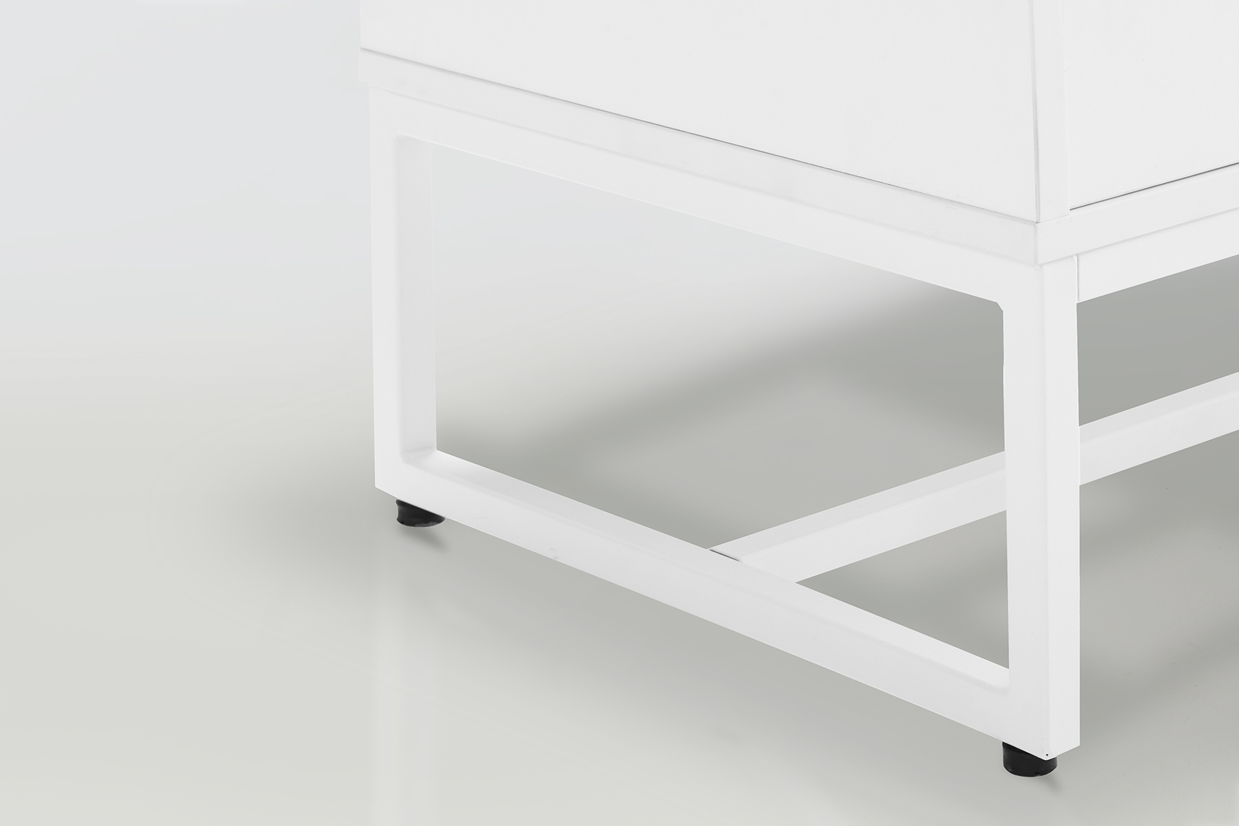 Oslo Chest of Drawers - White 4 Drawer Chest with Gold Handles