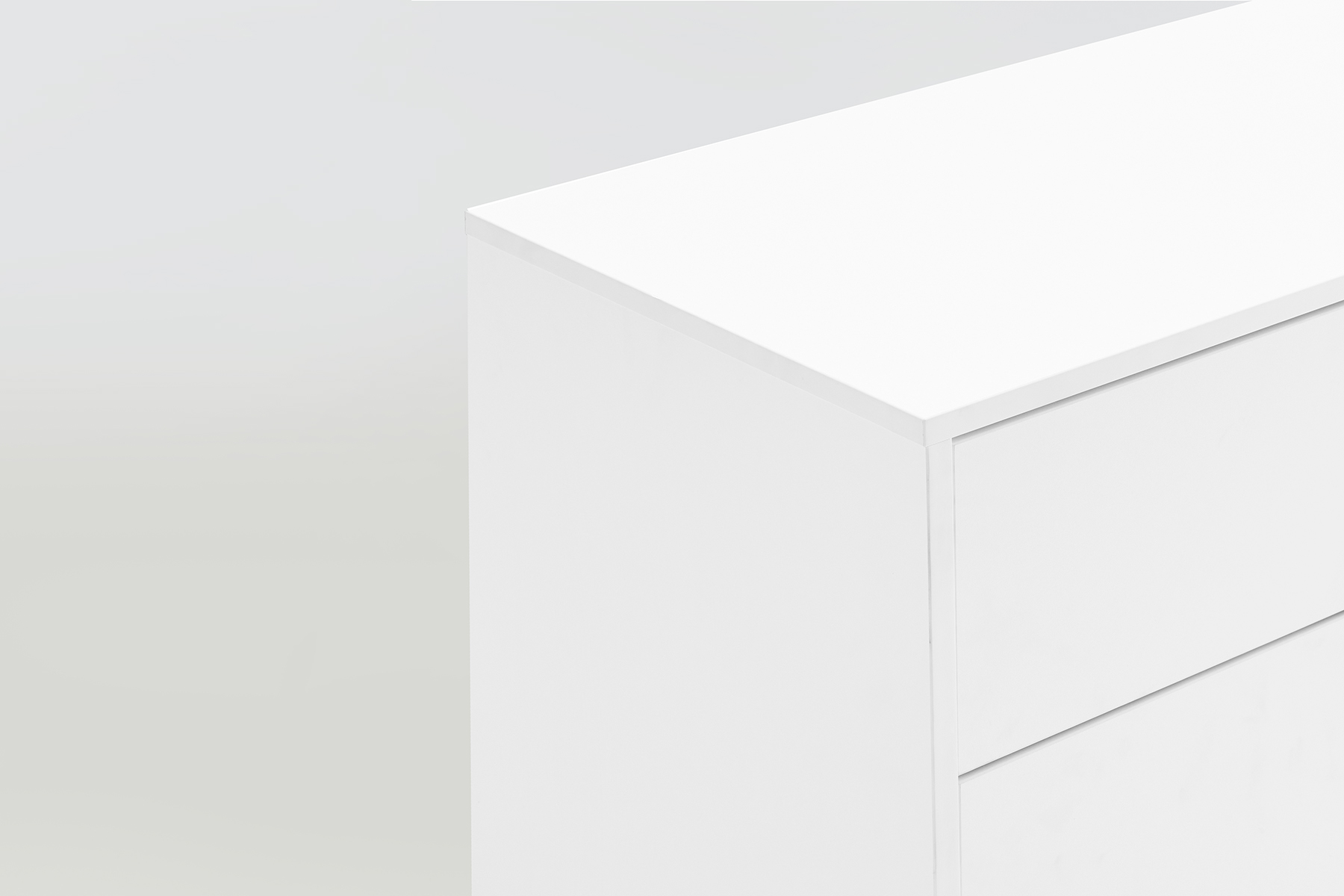 Oslo Chest of Drawers - White 4 Drawer Chest with Gold Handles